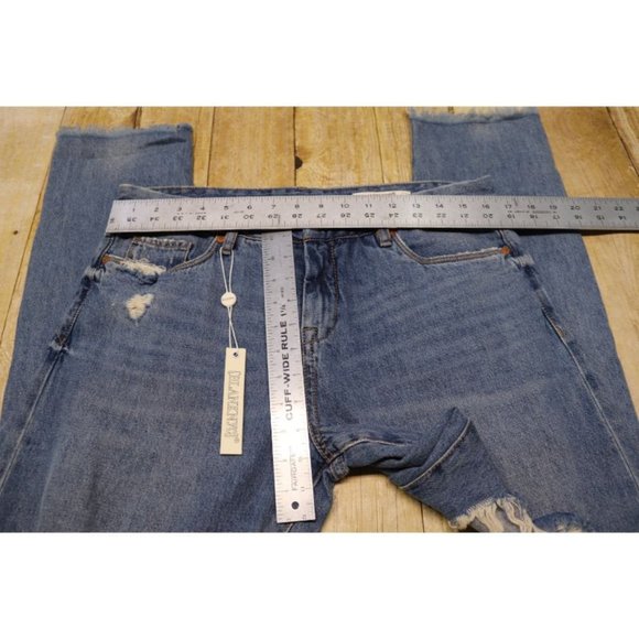 Blank NYC Destroyed Selvedge Jeans Women's  29 - Picture 7 of 11